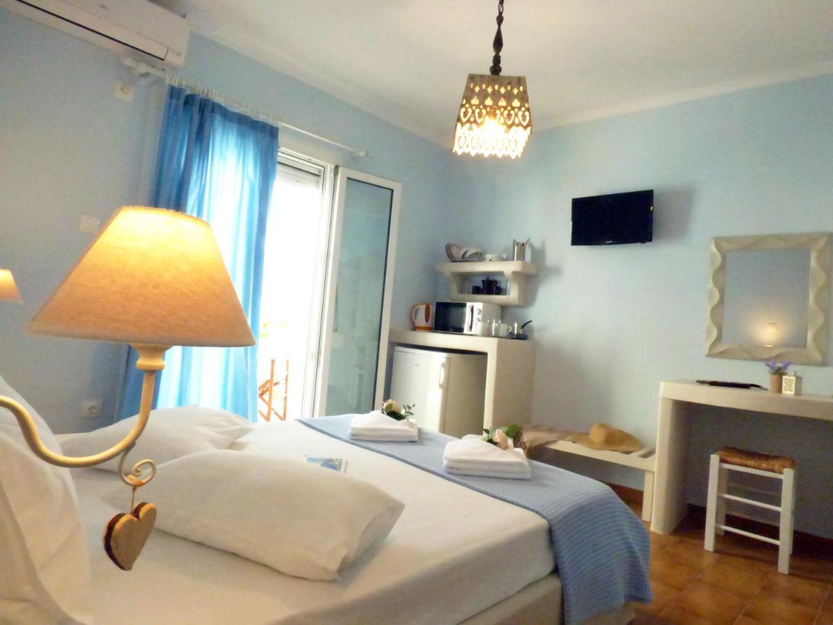 Tasoula Guest House Adamantas  ภายนอก รูปภาพ