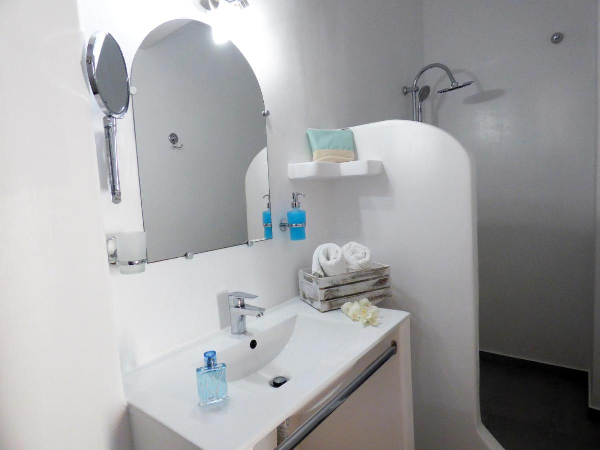 Tasoula Guest House Adamantas  ภายนอก รูปภาพ