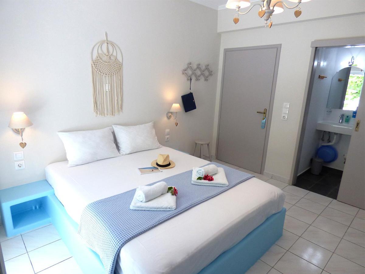 Tasoula Guest House Adamantas  ภายนอก รูปภาพ