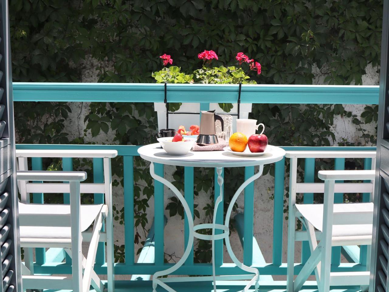 Tasoula Guest House Adamantas  ภายนอก รูปภาพ